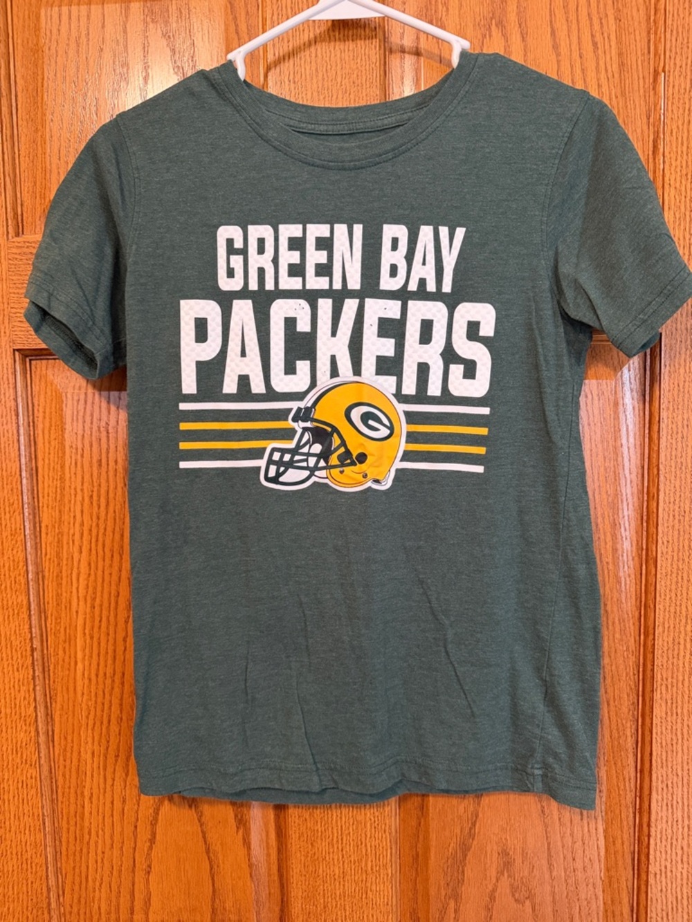 NFL Green Bay Packers Green Tee with Yellow Helmet Graphic